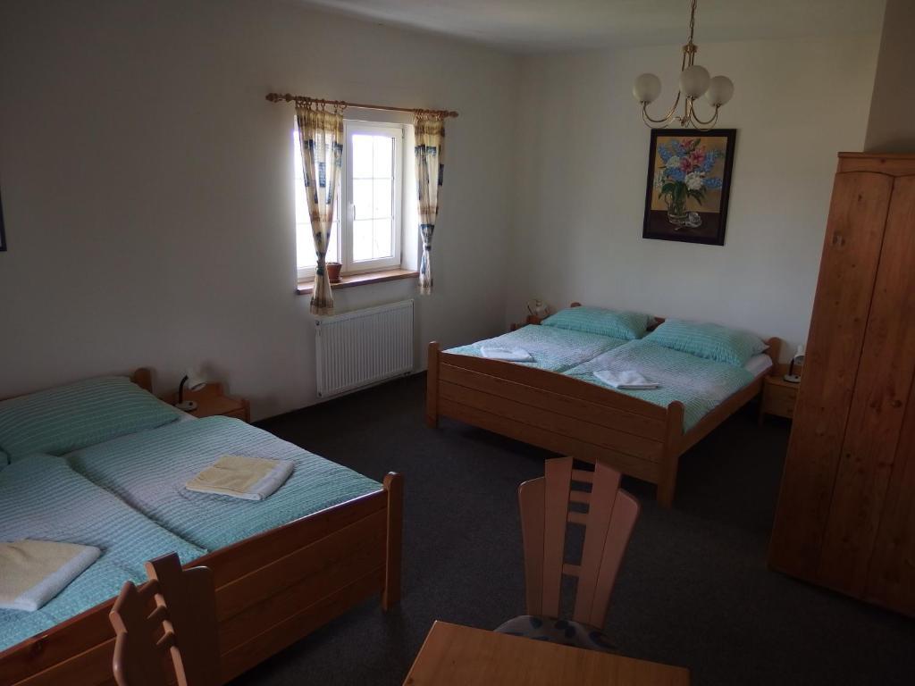 Penzion U Studanky Karlovy Vary Chambre photo